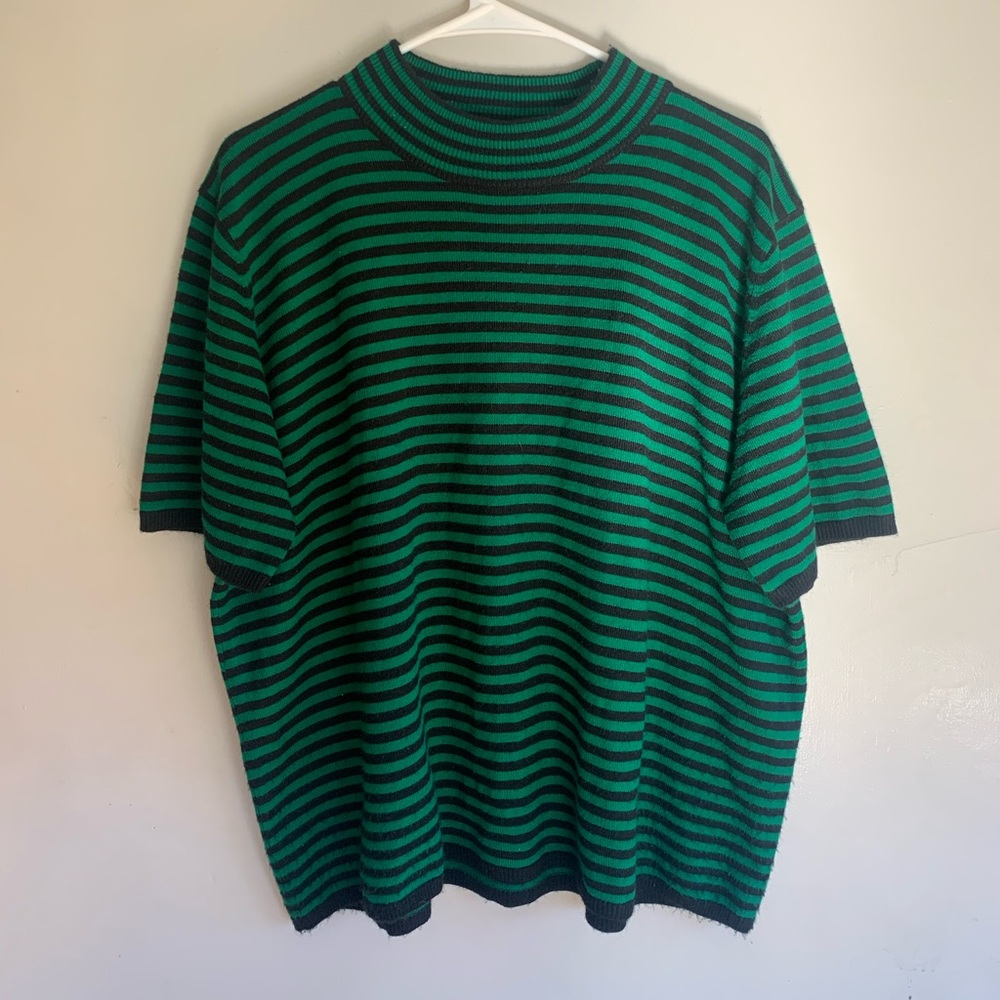 Black and Green low turtle neck sweater.